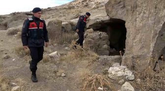 Aksaray'da jandarma ekipleri tarihi mekanlarda devriyede