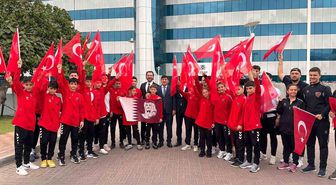 Katar'da mahsur kalan sporcular Türkiye'ye dönmek üzere uğurlandı