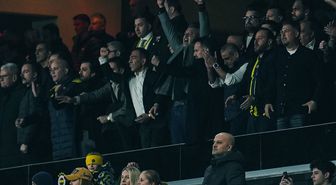 Sadettin Saran son dakikada gelen gol sonrası sevinçten çılgına döndü