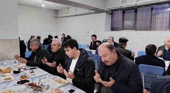 Bozcaarmut Köyü'nde gönülleri buluşturan iftar
