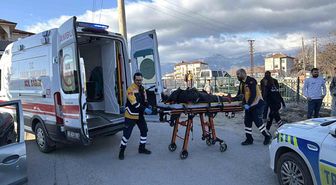 Erbaa'da motosiklet ile otomobil çarpıştı: 2 yaralı