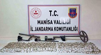 Manisa'da 2 bin 580 sikke ve 235 tarihi obje ele geçirildi