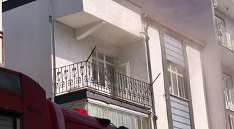Ocakta unutulan yemek yangına yol açtı