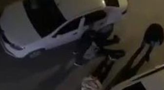 Sultangazi'de sokakta uyuşturucu satan şüphelilere suçüstü: 5 gözaltı