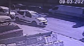 Üsküdar'da Otomobil Takla Attı: Sürücü Yaralandı
