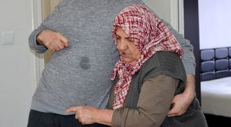 78 yaşındaki annenin tek isteği, 22 yıldır bakımını üstlendiği oğlunun güneşi görmesi
