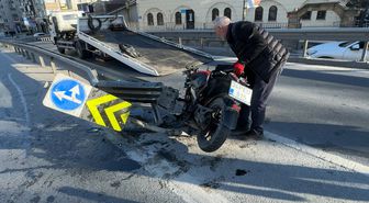 Avcılar'da bariyere çarpan motosiklet sürücüsü ağır yaralandı