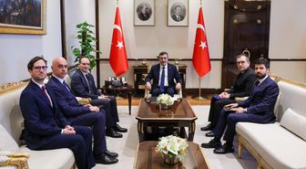 Cevdet Yılmaz, 4 ülkenin büyükelçileriyle bir araya geldi