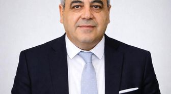 Diyarbakırlı iş adamlarından eski Bakan Eker'e destek