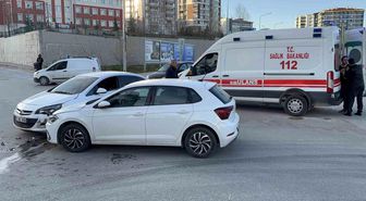 Edirne'de iki otomobil çarpıştı: 2 yaralı