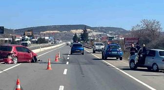 Keşan'da iki otomobilin çarpıştı: 1 kişi yaralandı