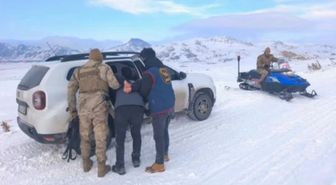 Ağrı'da firari hükümlü karla kaplı arazide yakalandı