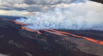 Hawaii'deki Kilauea Yanardağı lav püskürttü