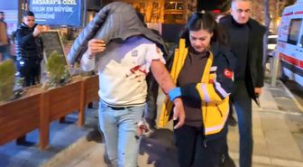 Kafedeki tartışma bıçaklı kavgaya dönüştü: 1 yaralı
