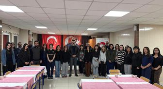 Tomarza protokolü öğrencilerle iftarda buluştu