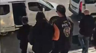 İzmir'de 'ücret iadesi' vaadiyle dolandırıcılık yapan şüphelilere operasyon: 3 gözaltı