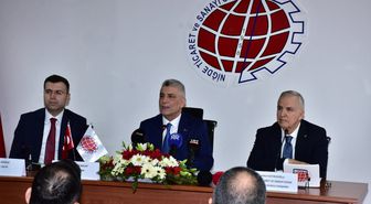 Ticaret Bakanı Bolat: 'İhracatımız geçen yıl sonunda 400 milyar dolara yaklaştı'