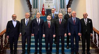 Bakan Gürlek: 10 yılı doldurmayan bir hakim, ticaret mahkemesi başkanı olmayacak