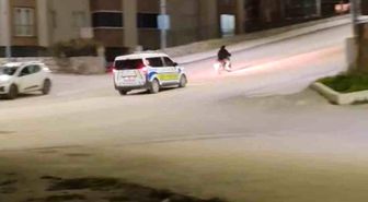 'Dur' ihtarına uymayan motosikletli böyle kaçtı
