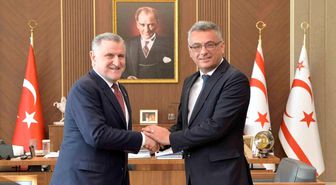 KKTC Cumhurbaşkanı Erhürman, Gençlik ve Spor Bakanı Bak'ı kabul etti