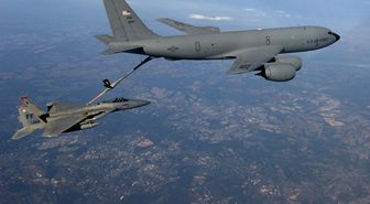 ABD'ye ait KC-135 yakıt ikmal uçağı Irak'ta düştü