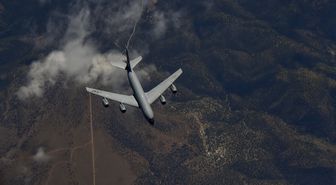 ABD'ye ait yakıt ikmal uçağı Irak'ta düştü