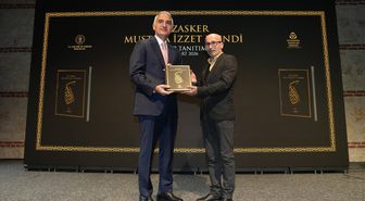 Bakan Ersoy 'Kazasker Mustafa Efendi' kitabının lasmanında katıldı