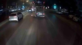 Çekici otomobili yola düşürdü