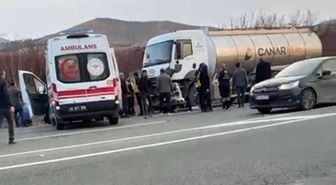 Malatya'da kontrolden çıkan kamyon hafif ticari araca çarptı: 1 ölü, 1 yaralı