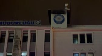 Mersin'de İl Emniyet Müdürlüğü ek binasında çıkan yangın söndürüldü