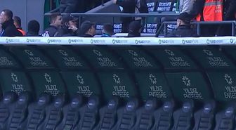 Süper Lig'de ilginç anlar! Rakip penaltı kazanınca tüm yedek kulübesi soyunma odasına gitti