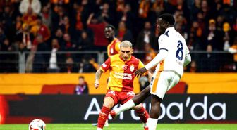 Galatasaray - Başakşehir Maçı Başladı