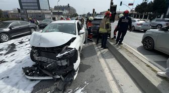 Avcılar'da kazada otomobil sürücüsü yaralandı
