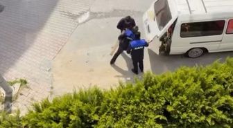 Beylikdüzü'nde zabıta ile seyyar satıcı arasında gerginlik kamerada