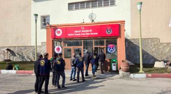 Hakkari'de 25 yıl hapis cezası bulanan 5 şahıs yakalandı