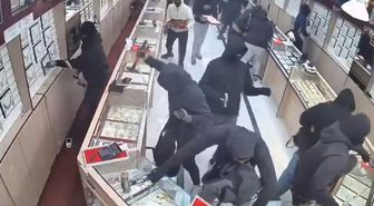 Her şey 1 dakikada oldu! 75 milyon liralık dev soygun kamerada