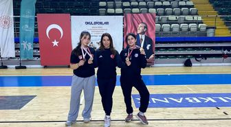 Köyceğizli öğrenciler bilek güreşinde ilk madalyalarını aldı