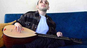 Müzik aşkı engellerini aştı: Çaldığı enstrümanlarla hayata tutunuyor