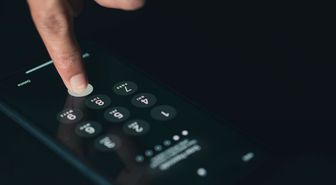 Hackerların tuzağına düşen ismin CV'si dünyayı şaşkına çevirdi