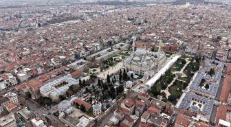 İlber Ortaylı'nın defnedileceği Fatih Camii haziresi dronla görüntülendi