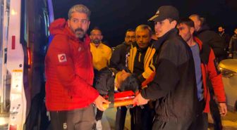 Otomobil önce direğe sonra duvara çarptı: 1 yaralı