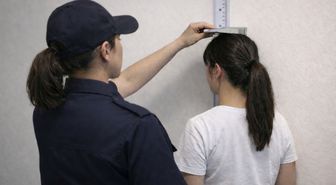 Mahkeme, boyu kısa ölçülen polis adayının elenme kararını iptal etti
