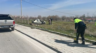Otomobil bahçeye girip takla attı