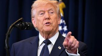 Trump'tan İngiltere'ye Hürmüz eleştirisi: 'Hiç memnun değilim'