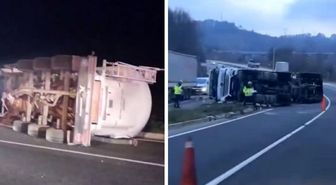 Virajı alamayan çimento tankeri devrildi! 1 yaralı
