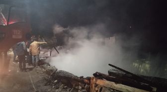 Bolu'da tek katlı ev yangında küle döndü