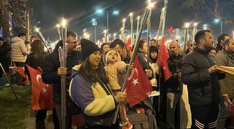 Çanakkale Şehitleri İçin Meşaleler Yakıldı