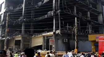 Hindistan'da çok katlı binada çıkan yangında 7 kişi öldü