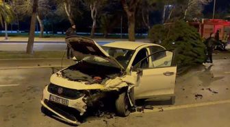 Kartal'da sürücüsünün makas attığı otomobil, taksiye çarptı: 3 yaralı
