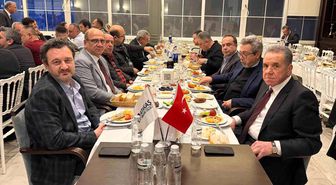 Atakaş ailesi iftar sofrasında buluştu